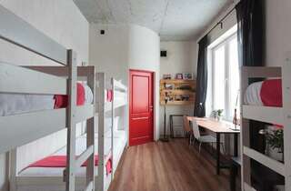 Гостиница Hostel R.E.D. Екатеринбург Спальное место на двухъярусной кровати в общем номере для женщин-2