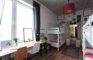 Гостиница Hostel R.E.D. Екатеринбург Спальное место на двухъярусной кровати в общем номере для женщин-3