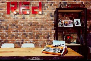Гостиница Hostel R.E.D. Екатеринбург Двухместный номер с 1 кроватью и общей ванной комнатой-3
